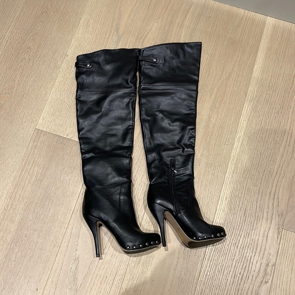 Over the knee boots - Picture 1 of 10